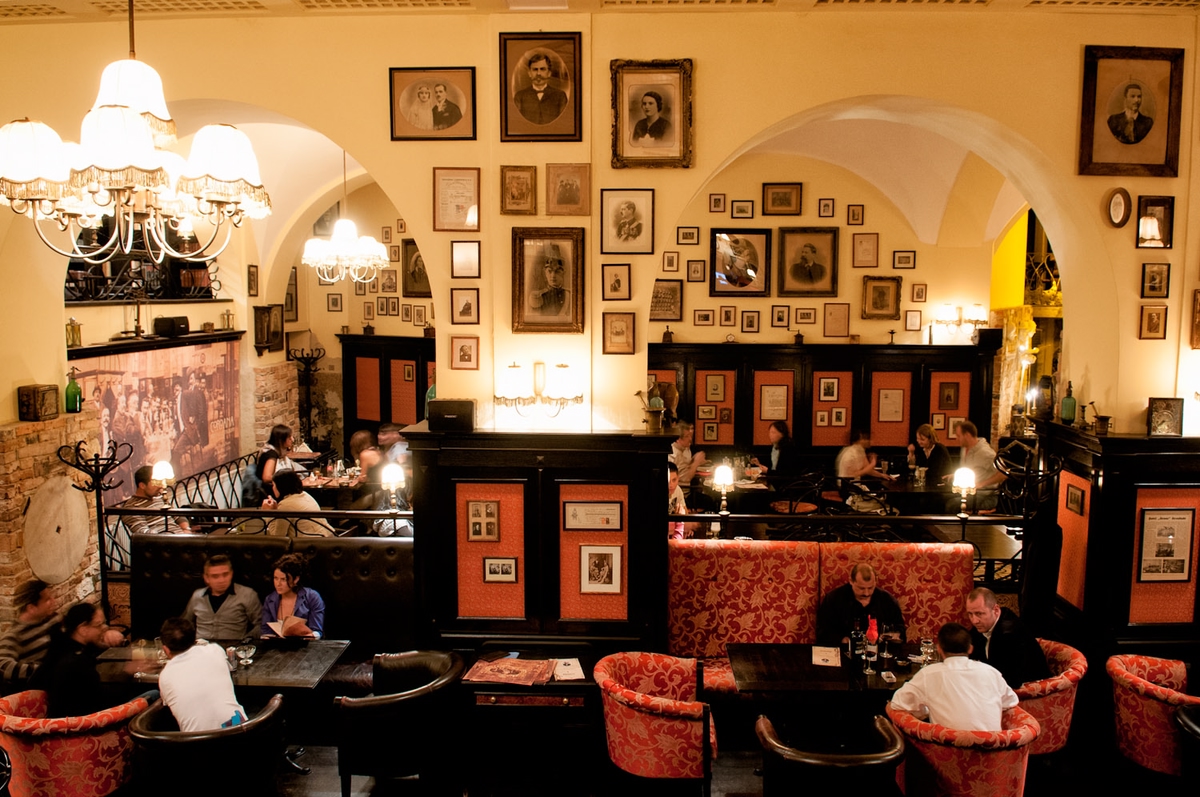 Cafetería mona en Brasov Rumanía