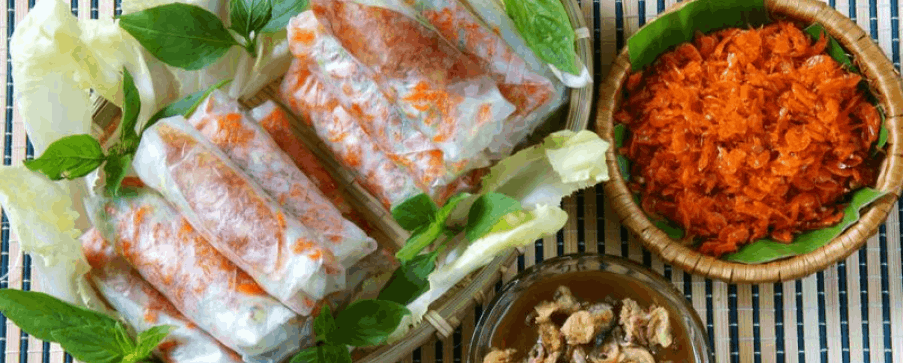 A close up picture of some Vietnamese summer rolls