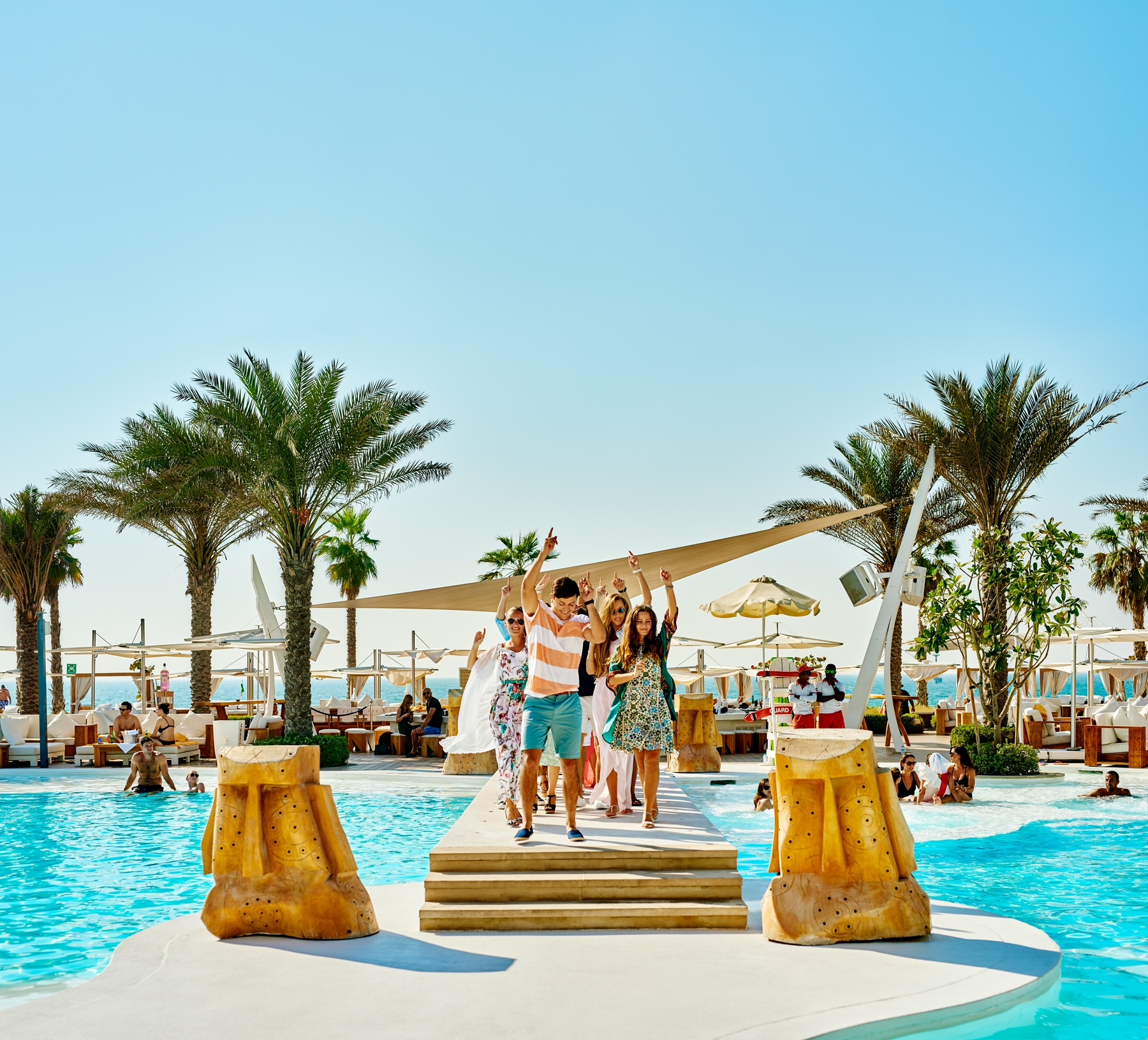 Пляжный клуб Nikki Beach в Дубае