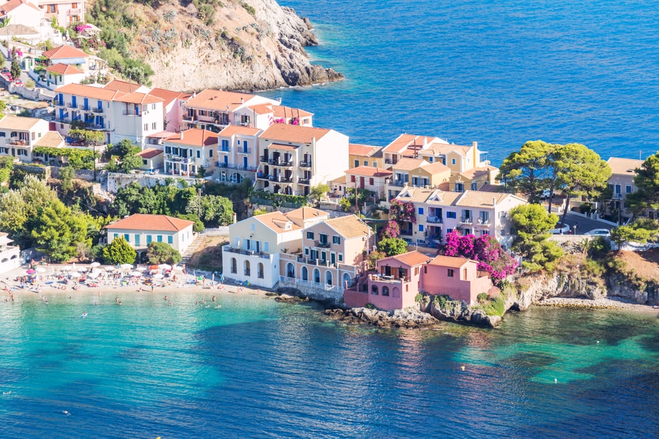 Πανοραμική θέα στα σπίτια της Κεφαλονιάς - απ' τους καλύτερους προορισμούς για διακοπές τον Δεκαπενταύγουστο 2019