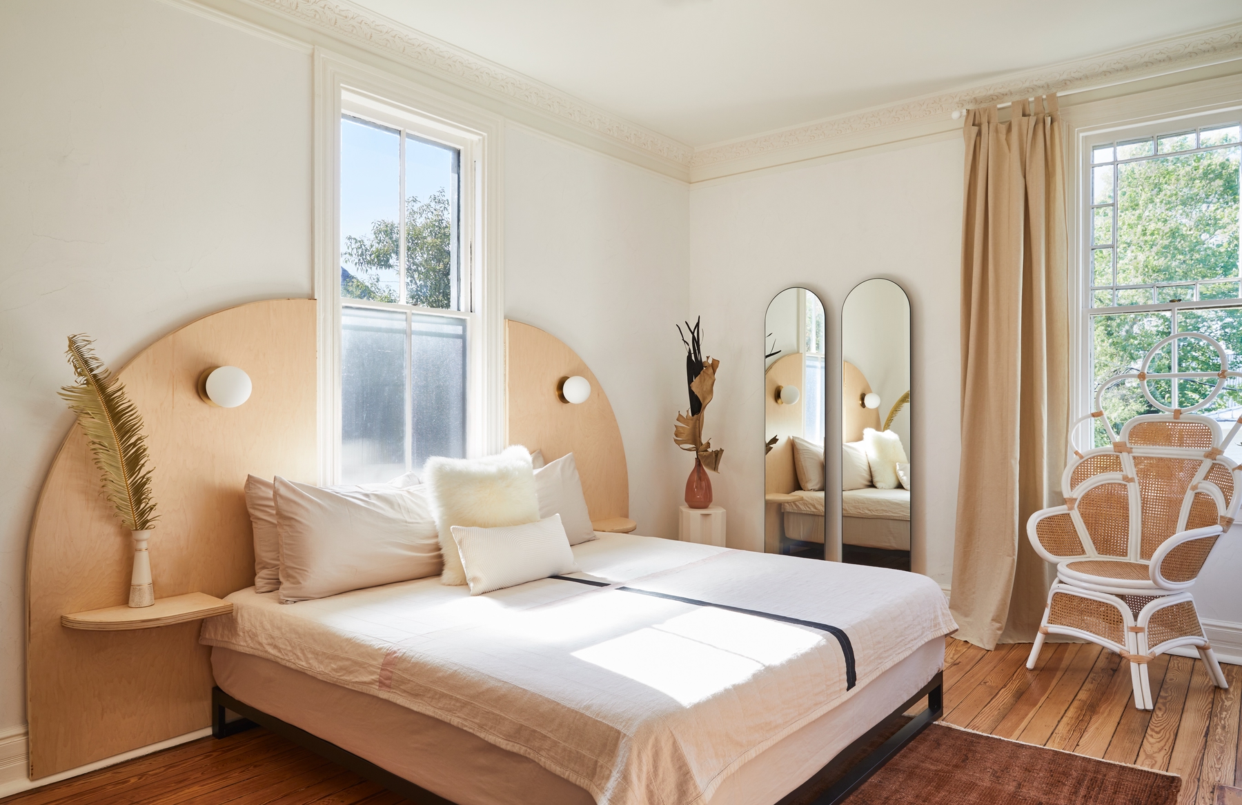Dreamers Welcome hotel room in North Carolina, USA