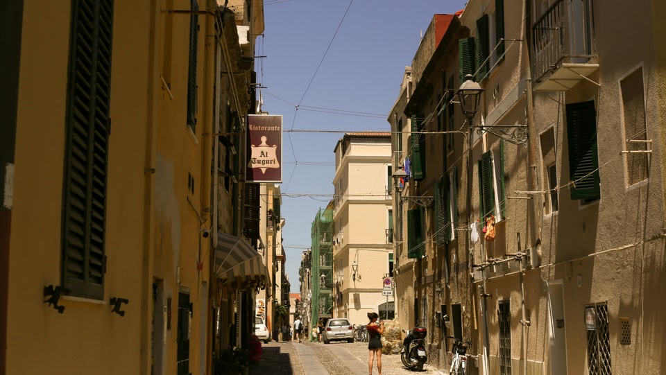 un'immagine di una strada di Pescara