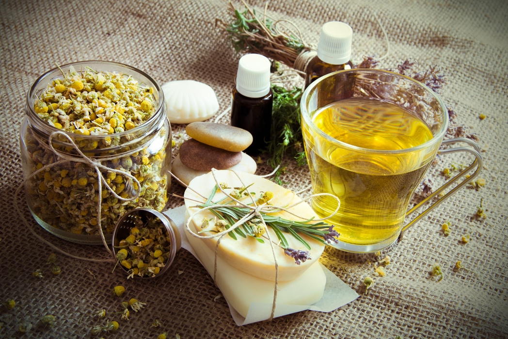 Lavender oil - How to sleep well on long flights
