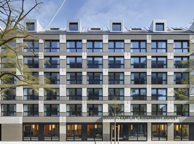 l'esterno dell'hotel Züri di Fassbind