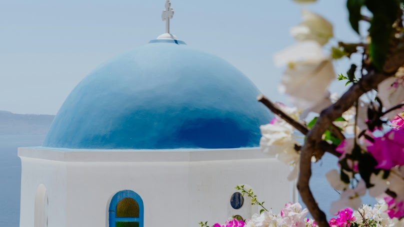 An artistic image of Santorini 