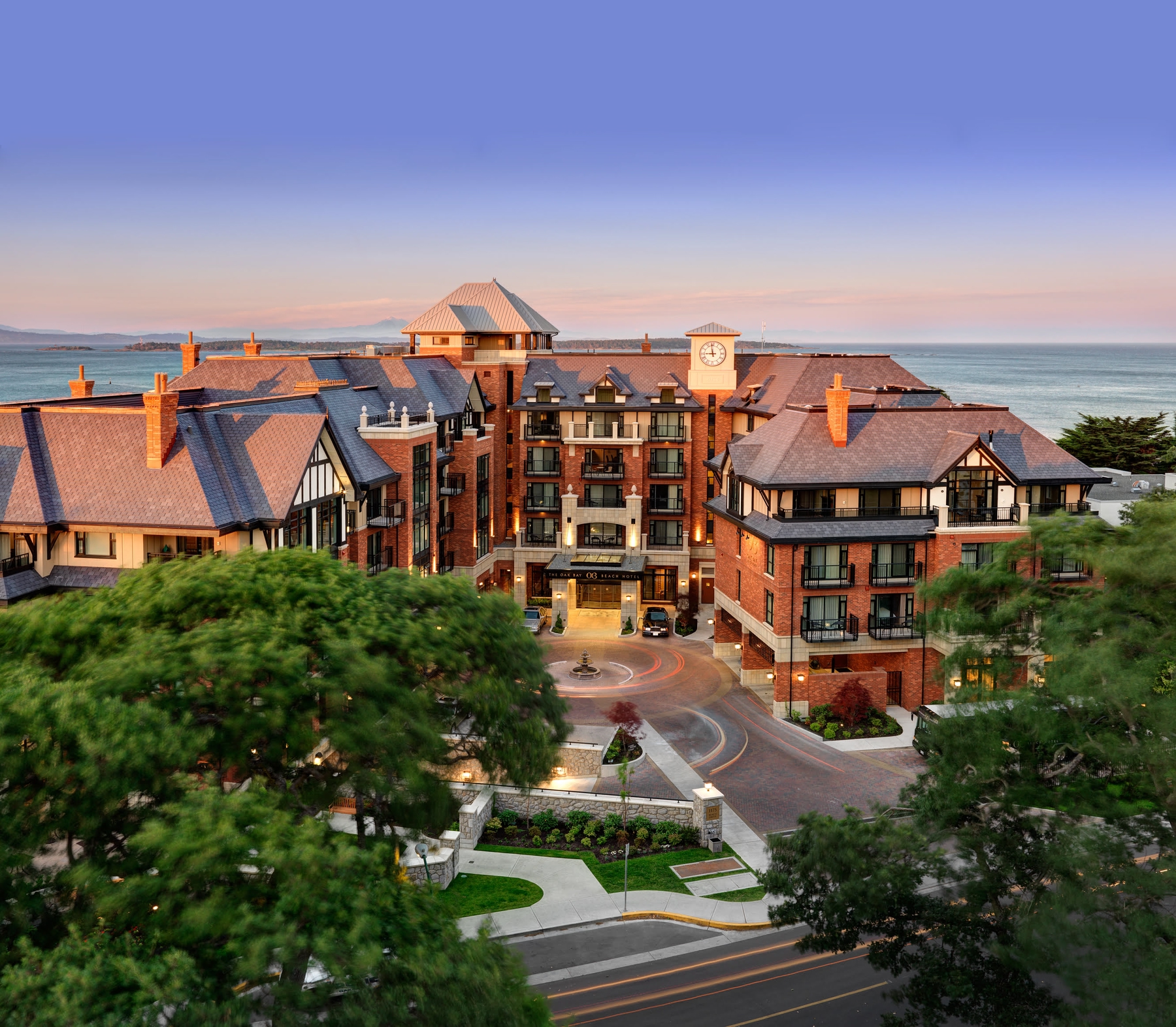 Aerial view of Oak Bay beach hotel in Canada