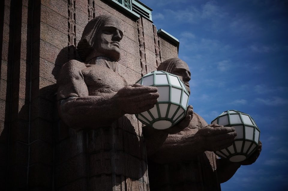 Helsinki bezienswaardigheden: treinstation Helsinki, Finland