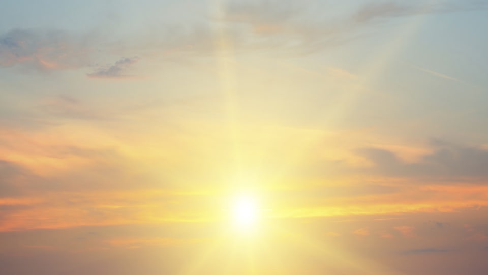 An image of the sun in the sky 