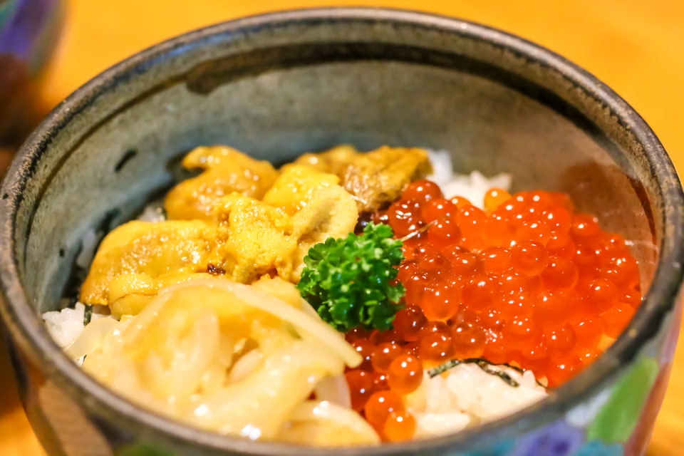 海膽海鮮丼
