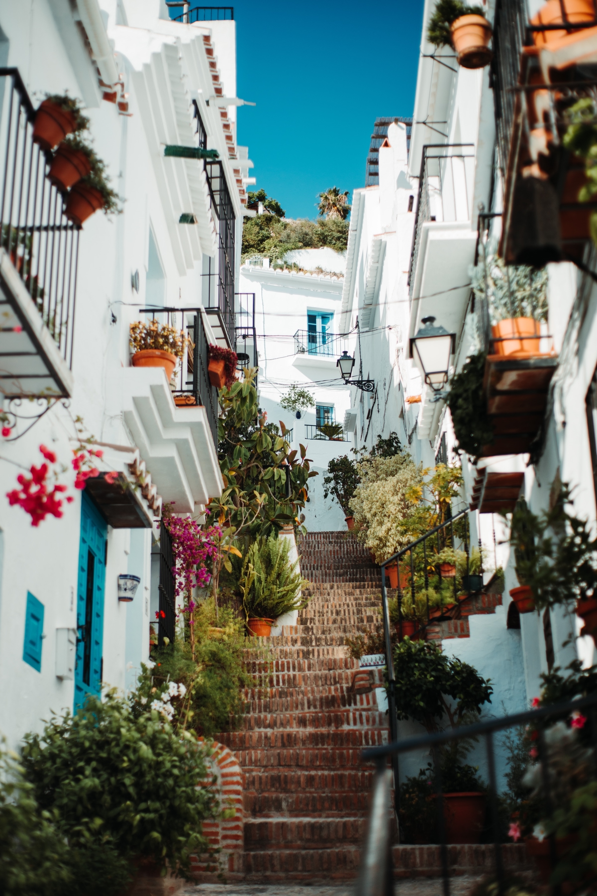 Las idílicas calles de Frigiliana son una de las estampas imperdibles de la provincia de Málaga
