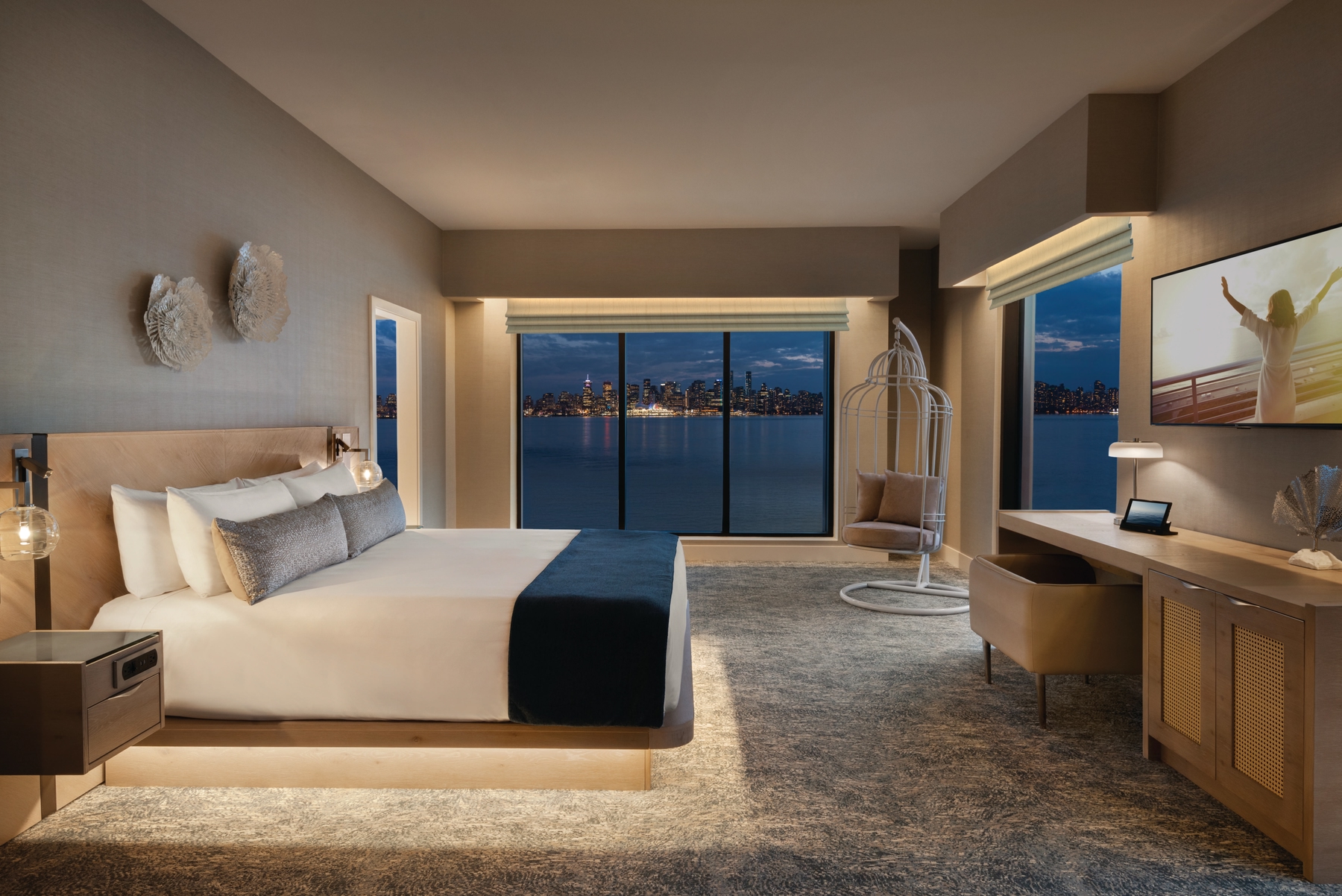 Bedroom at Seaside Vancouver hotel