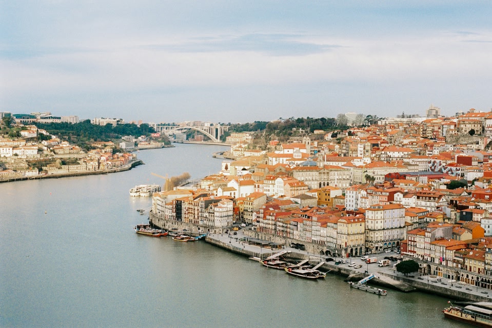 Foto di Porto, una delle tappe di un viaggio in Portogallo on the road
