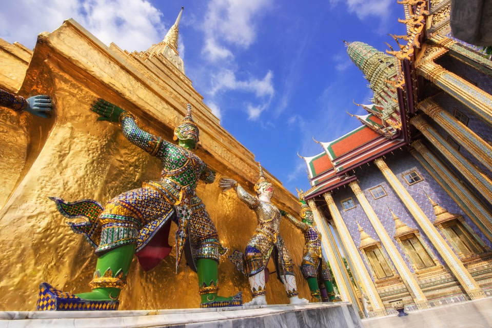 Γίγαντας στο Μεγάλο Παλάτι και Wat Phra Kaew της Μπανγκόκ, ένα απ' τα ωραιότερα αξιοθέατα που θα δείτε σ' ένα ταξίδι στην Ταϊλανδη