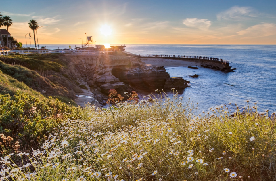 A sunny day with a favorable weather in San Diego