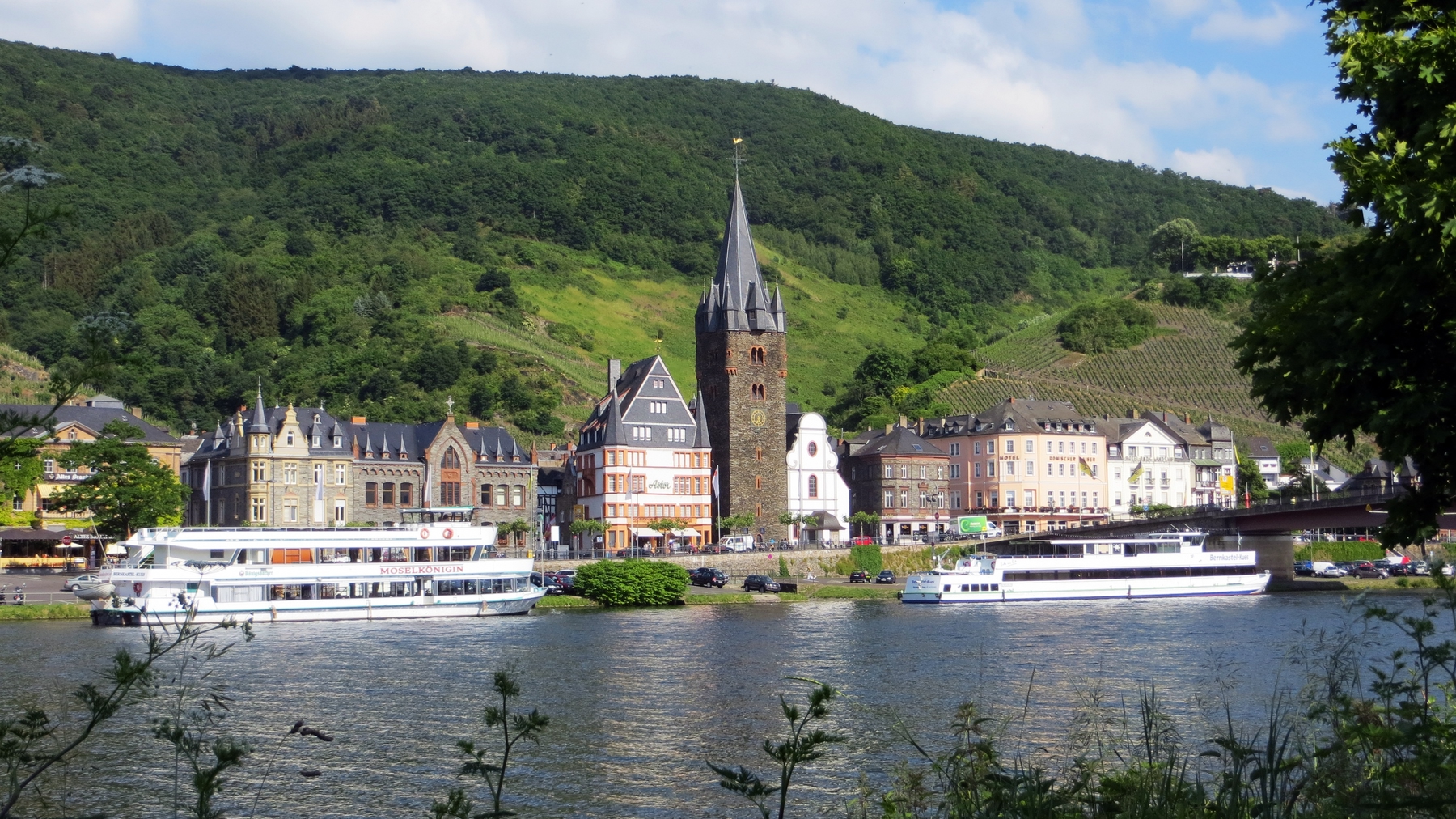 Bernkastel-Kues malerisch gelegen an der Mosel