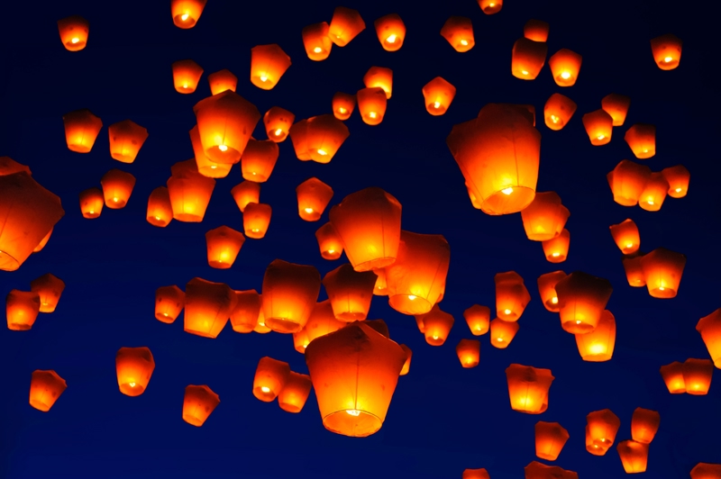 Flying lanterns