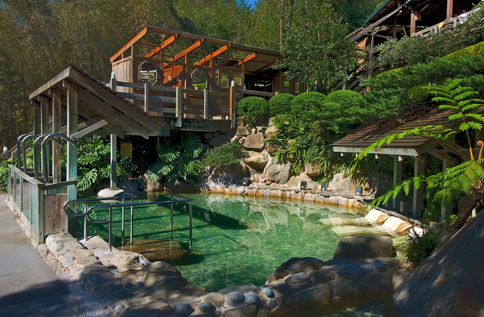 泰安溫泉區風景秀麗寧靜，非常適合到此放鬆身心