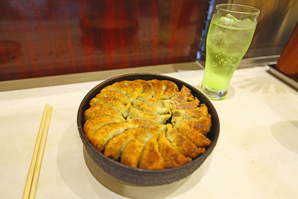 japaneese traditional food gyoza