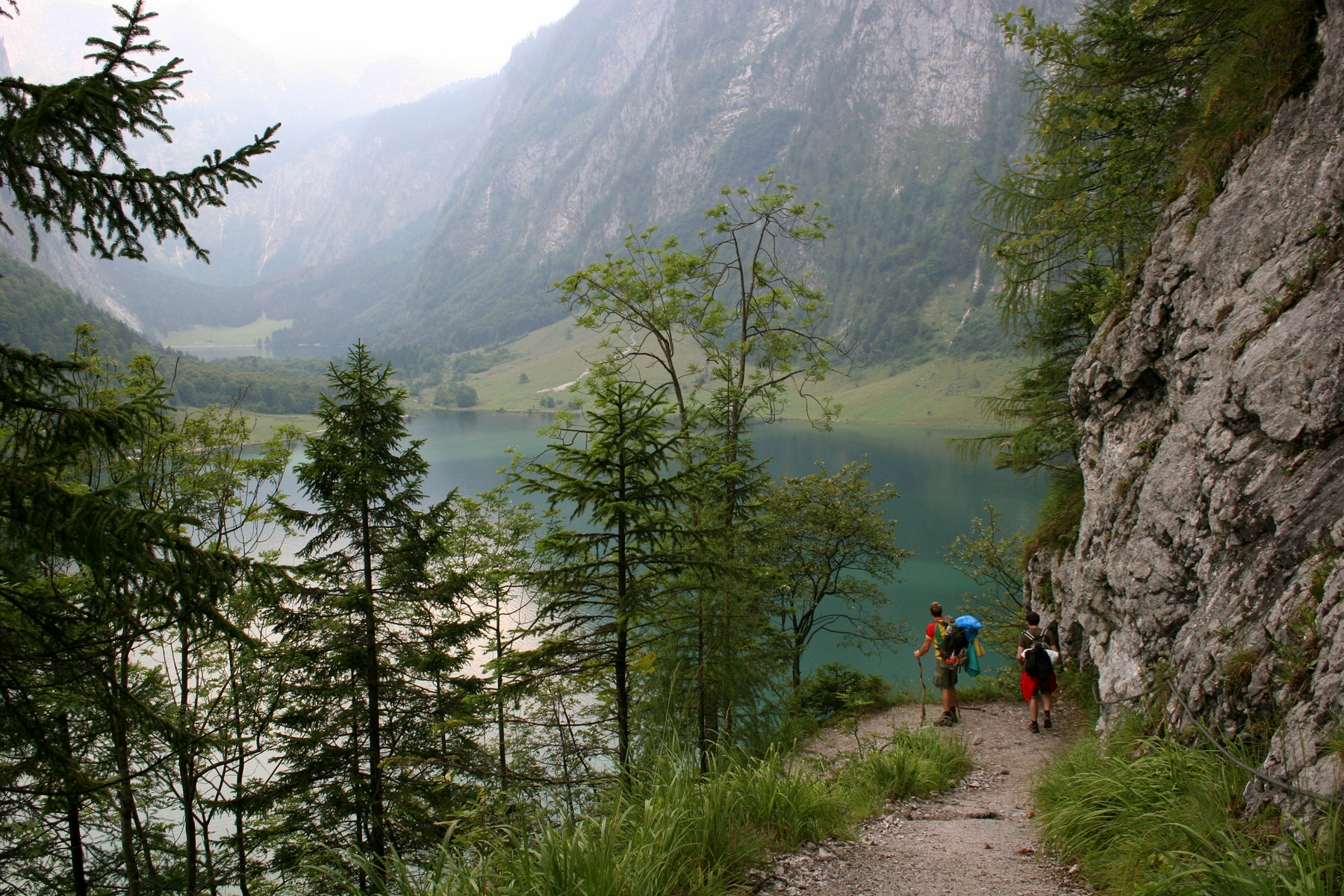 Road trip Sveitsi: Autolla Sveitsissä Obersee-järvi