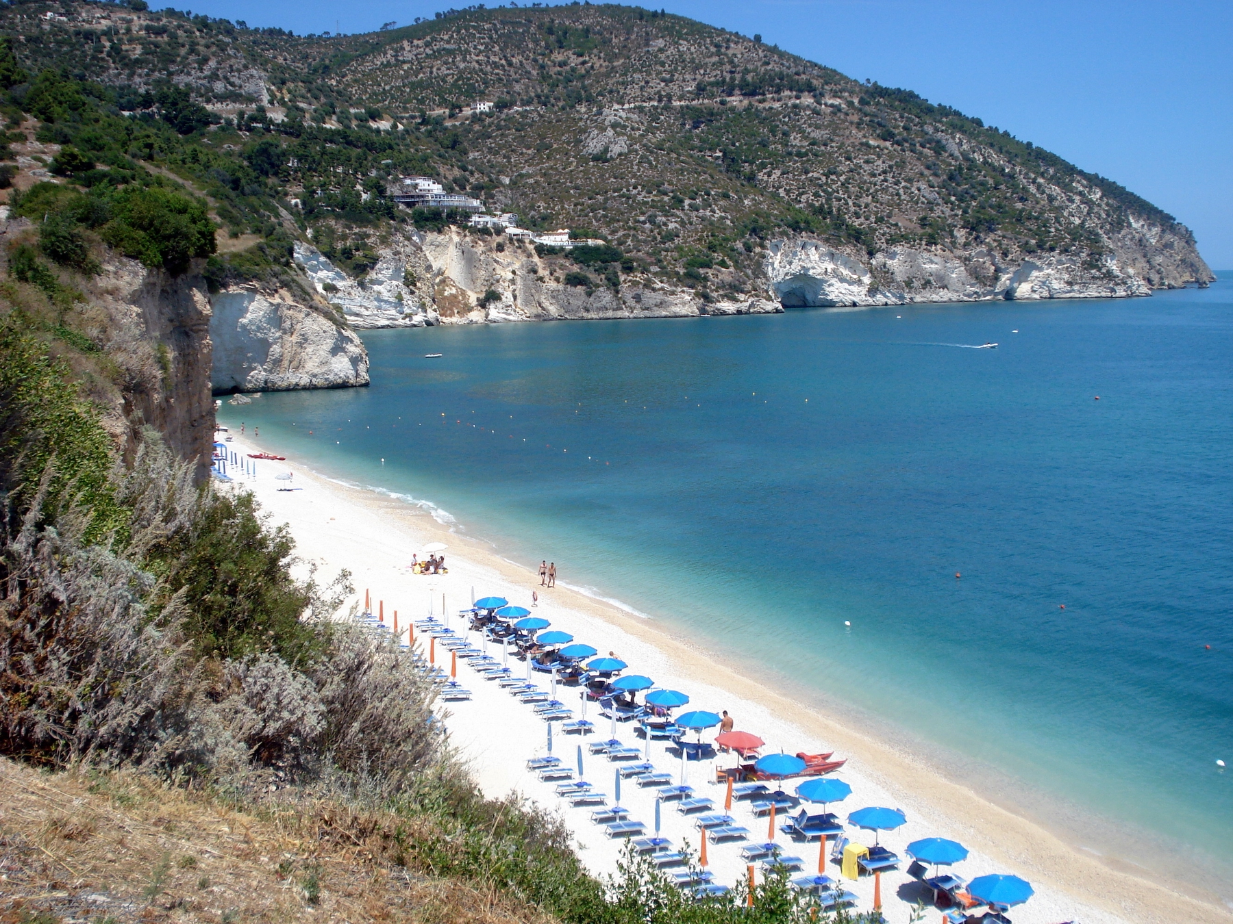 Le 10 spiagge più belle del Gargano, in Puglia | Skyscanner Italia