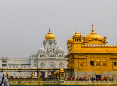 Bangla Sahib Gurudwara during daytime