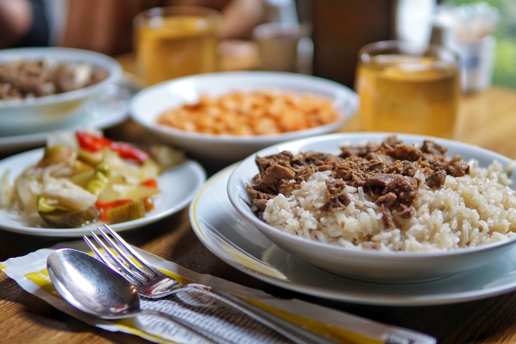 Etli pilav ve turşu - Trabzon Ramazan Etkinlikleri