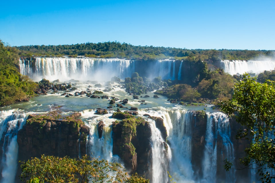 brezilya iguazu şelalesi