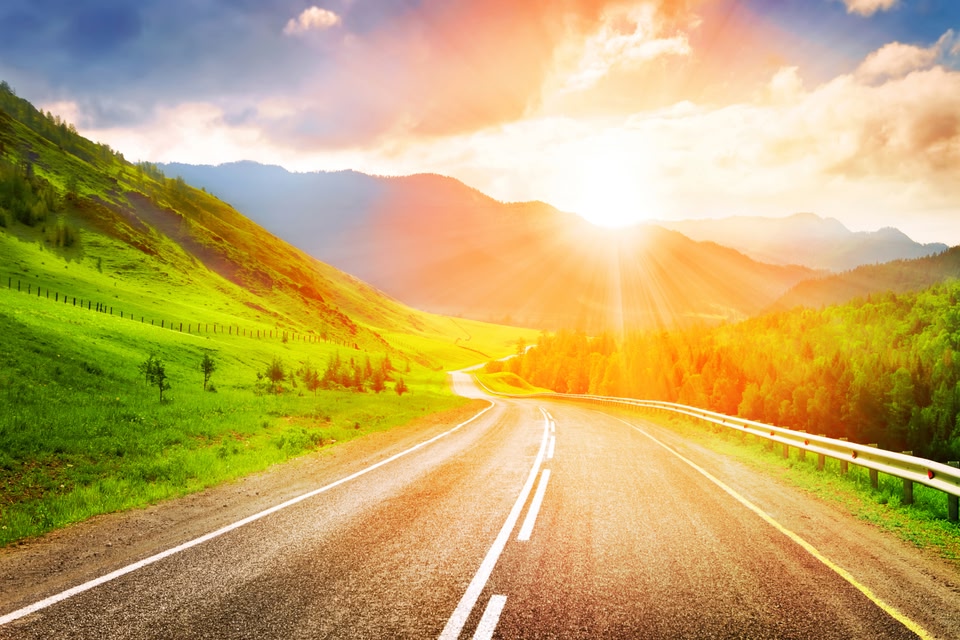 法国公路旅行在法国乘汽车