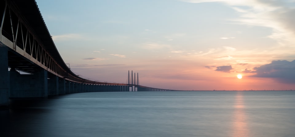 Η γέφυρα Øresund (Ήχος) που ενώνει την Κοπεγχάγη της Δανίας με το Malmö της Σουηδίας.