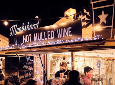 hot mulled wine nei mercatini di Natale