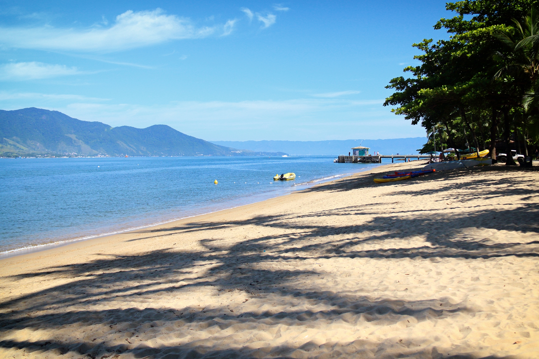 Pier em Ilhabela, no litoral de São Paulo, ideal para Anywhere office