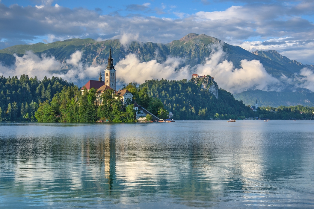slovenya bled gölü kışın tatil