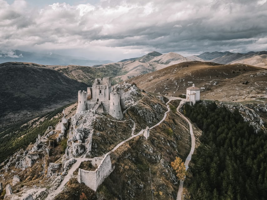 Tra i posti da visitare in Abruzzo Rocca Calascio