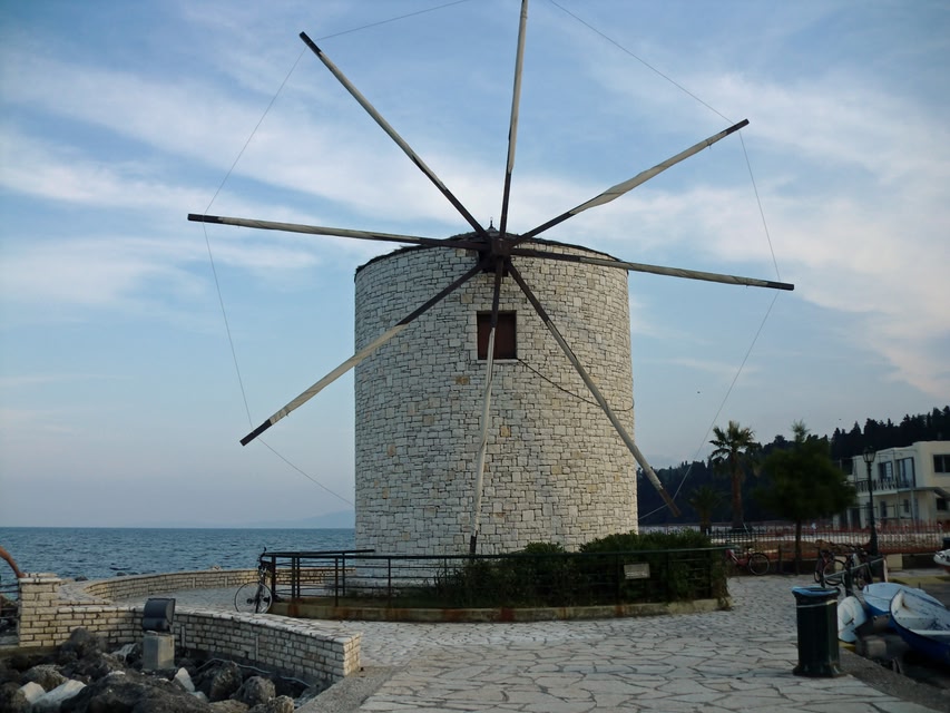 Παραδοσιακός ανεμόμυλος στην Κω.