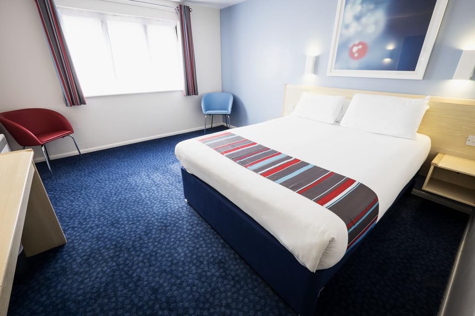 Travelodge room