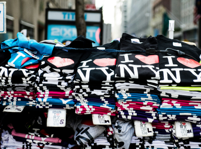 뉴욕 기념품 (pronounced: nyu yok ginyeompum)