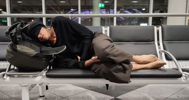 How to avoid airport queues