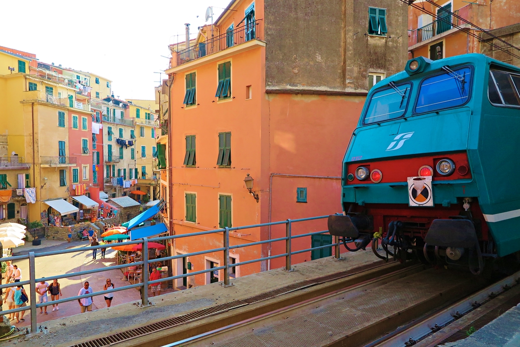 Στα Cinque Terre θα πάτε με το τρένο
