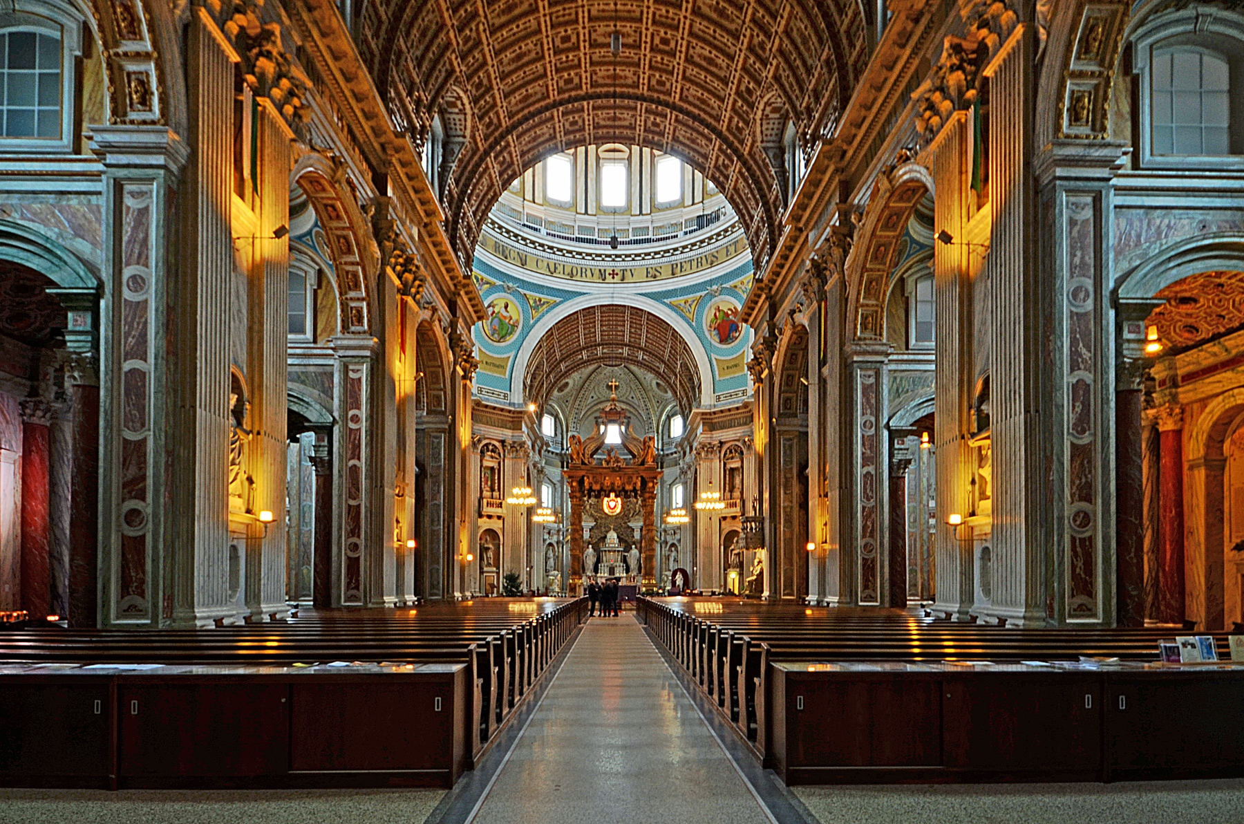 Onbekende plekken in Nederland Basiliek H.H. Agatha en Barbara Oudenbosch