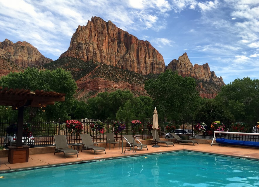 Cable Mountain Lodge hotel near Zion National Park