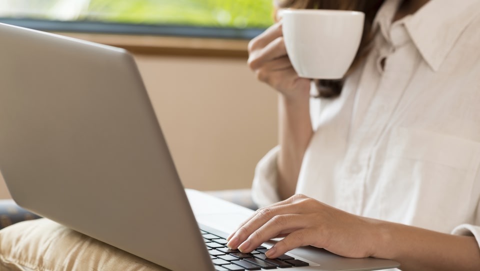 スカイスキャナーでは、ホテルを予約することもできます