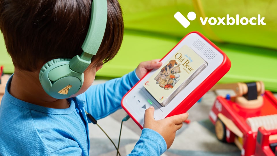 Child listening and watching audiobook device