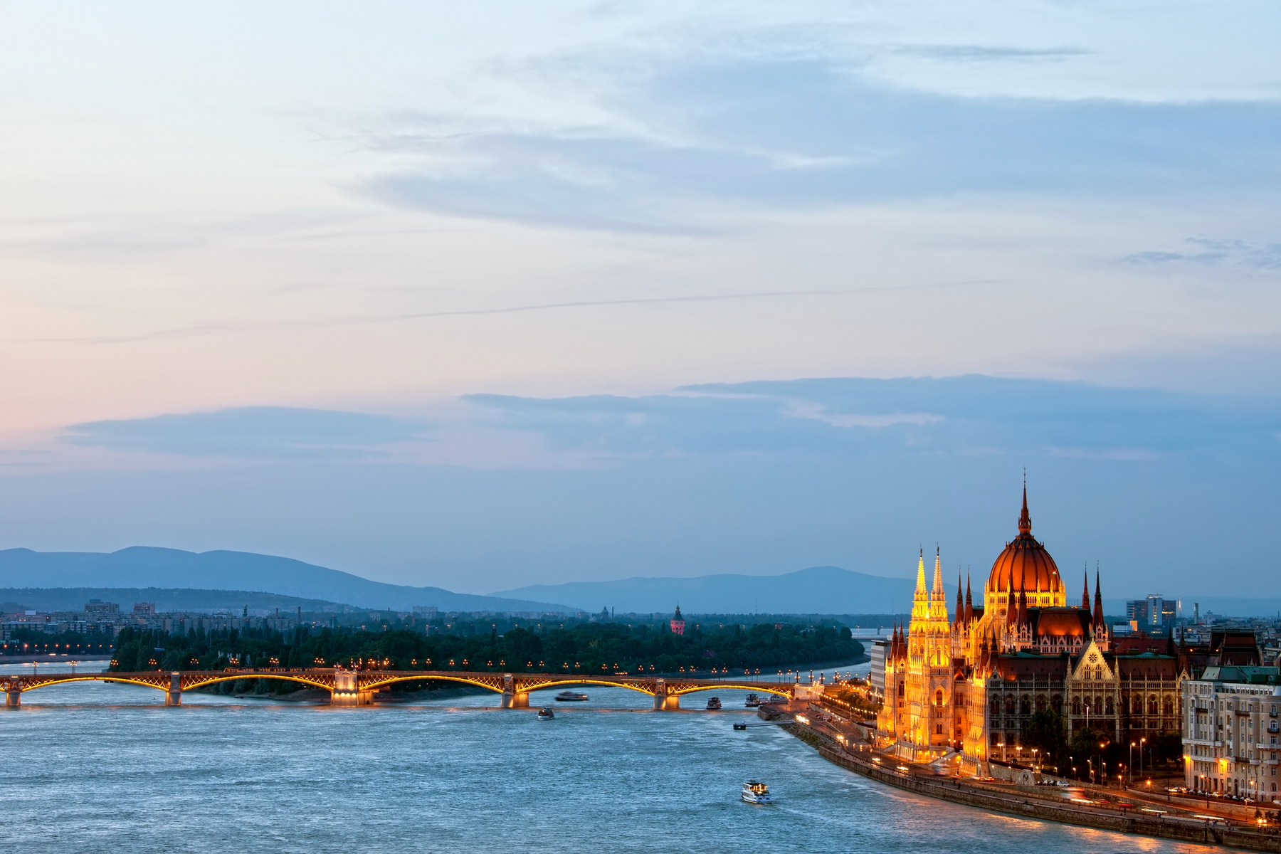 viajar barato a europa budapest