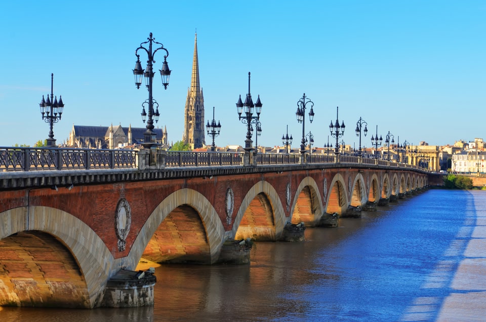 Lungofiume Bordeaux