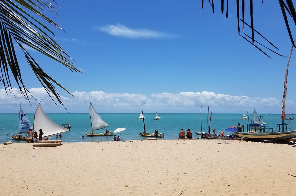 Praia de Maceió, capital do Alagoas, início da rota ecológica dos milagres