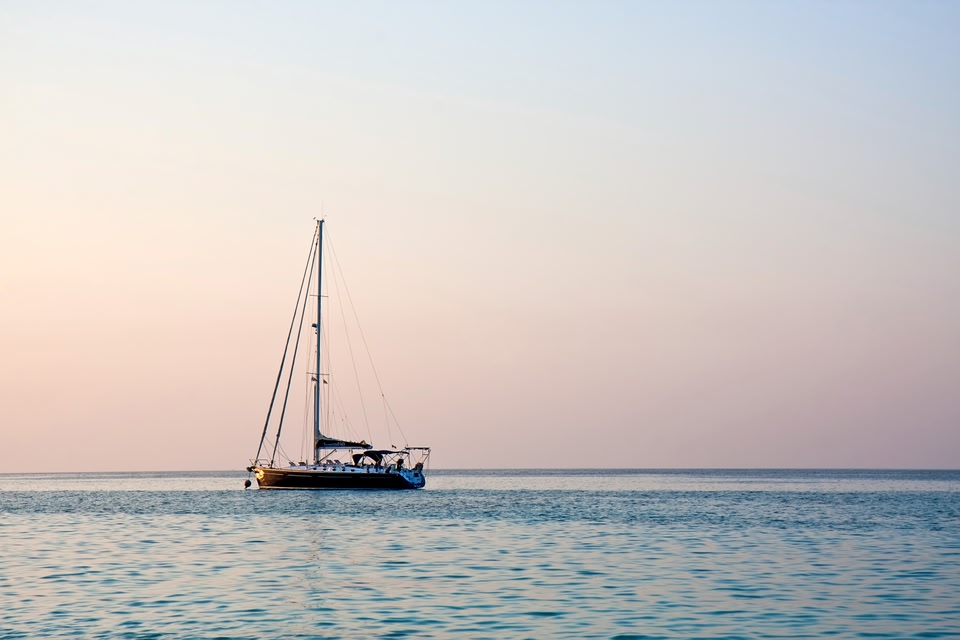 Κάντε διακοπές στην Κάλυμνο με ιστιοπλοϊκό για ν'ανακαλύψετε τις καλύτερες παραλίες