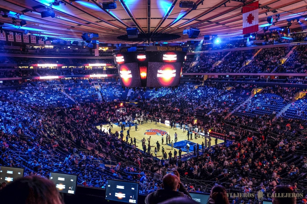 partido de baloncesto de la nba foto de viajeros callejeros
