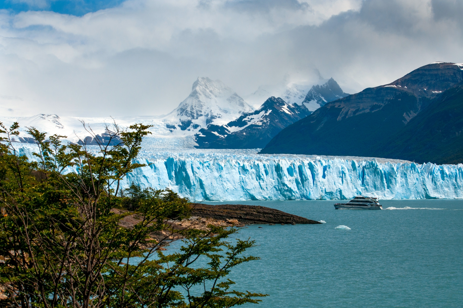 Glaciar Perito Moreno, na Patagônia, pano de fundo de filmes de viagem na Netflix.
