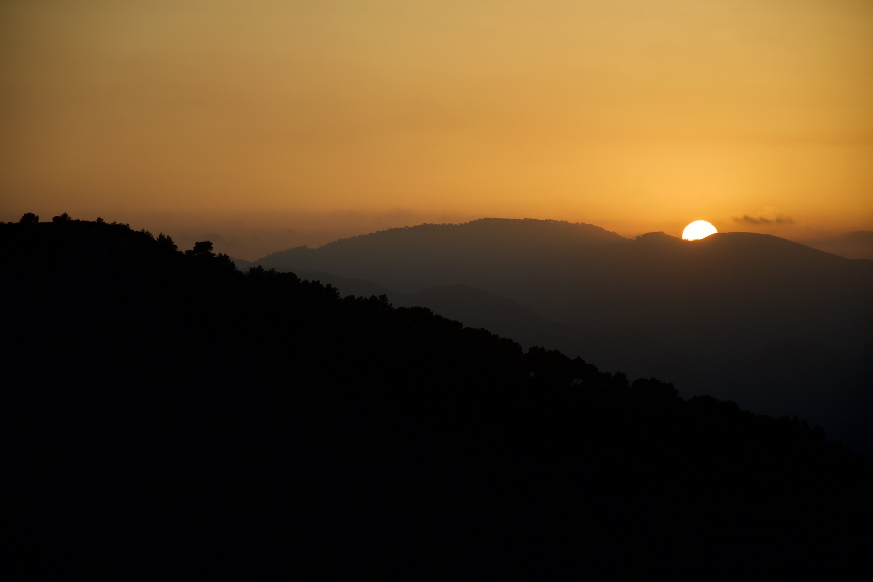 Atardece desde la hermosa Sierra Calderona, entre Valencia y Castellón