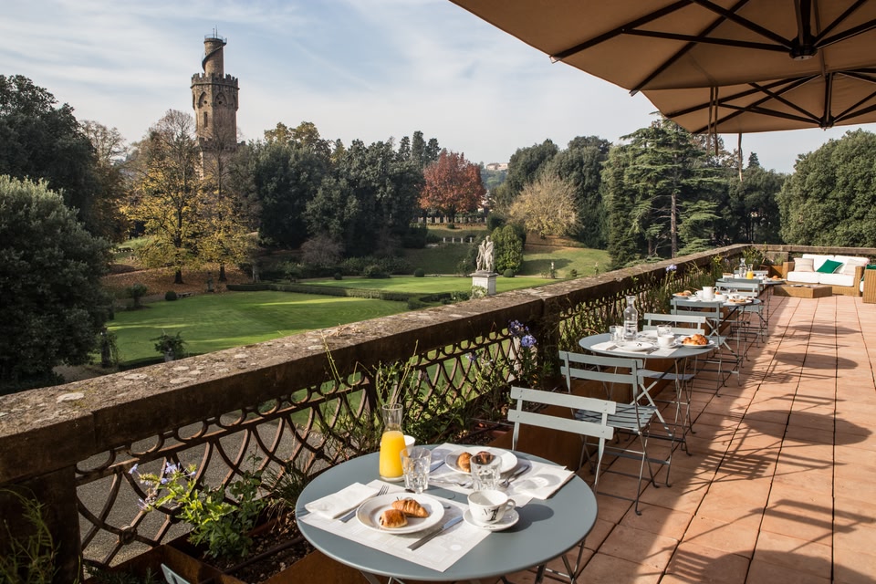 L'AdAstra hotel si affaccia sul Giardino Torrigiani, il più grande giardino privato d'Europa - boutique hotel Firenze. 